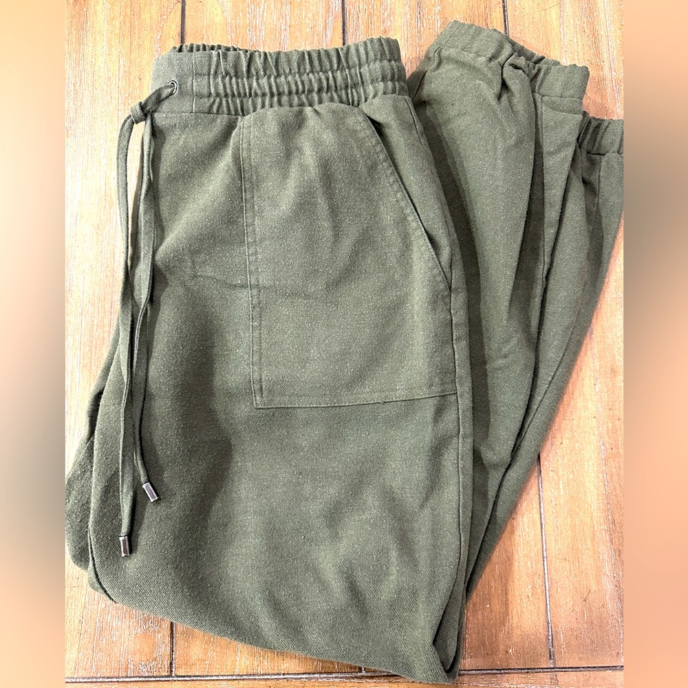nine west green joggers